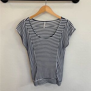 Olivia Moon Navy and White Striped Short Sleeve Top Size Medium